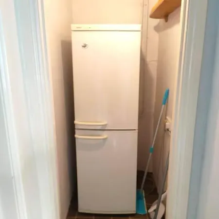 Family Near Centre - New King Bed! Дом отдыха Карлайл