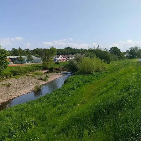 펜션 Family Near Centre - New King Bed! *