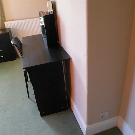 Family Near Centre - New King Bed! * 칼라일