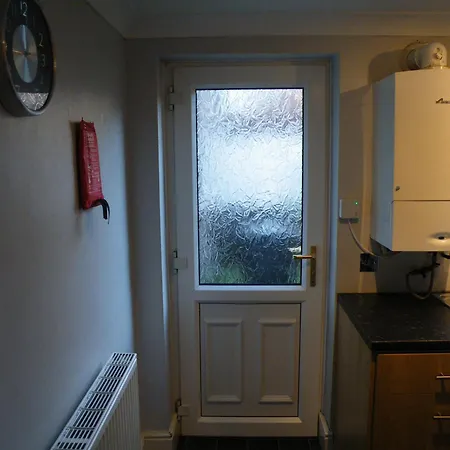 Family Near Centre - New King Bed! Карлайл