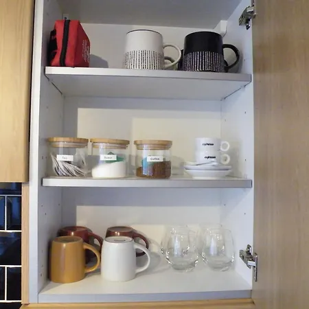 펜션 Family Near Centre - New King Bed! *