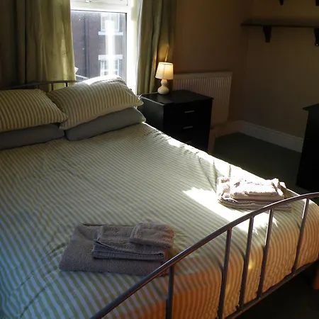 Family Near Centre - New King Bed! 펜션 *