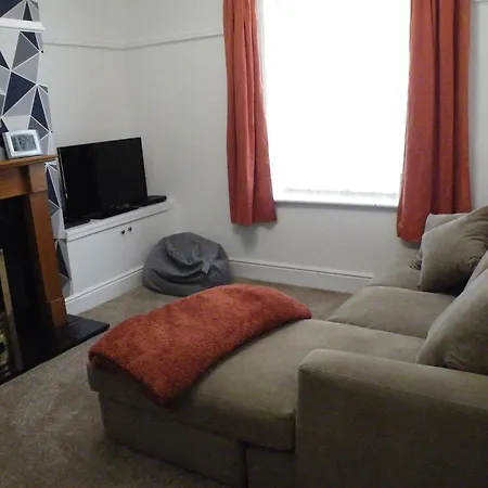 Family Near Centre - New King Bed! 펜션 칼라일