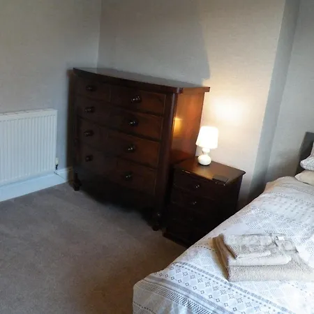 Family Near Centre - New King Bed! 펜션 *