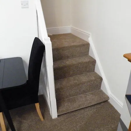 Family Near Centre - New King Bed! 펜션