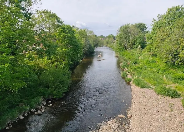 بيت للعطل Family Near Centre - New King Bed! كارلايل