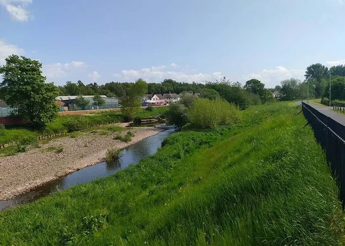 بيت للعطل Family Near Centre - New King Bed! *