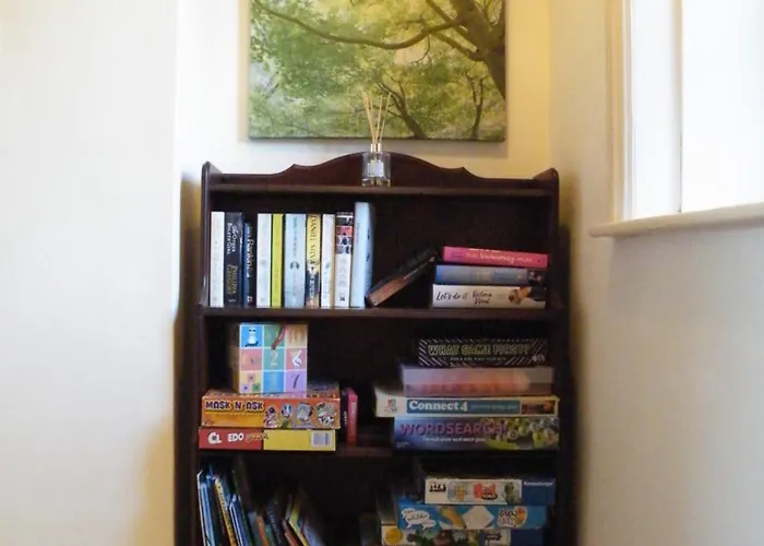 Family Near Centre - New King Bed! * كارلايل