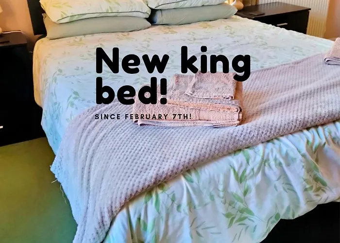 Family Near Centre - New King Bed! Holiday home